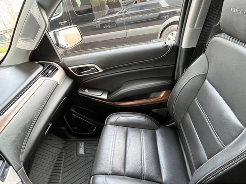 Used 2019 GMC Yukon Denali w/ Open Road Package AWD/4WD image 15