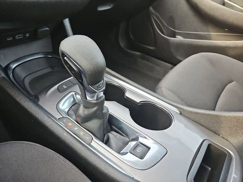 Used 2024 Chevrolet Malibu LT image 37