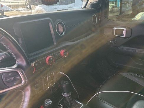Used 2022 Jeep Gladiator Overland w/ Popular Equipment Package image 8
