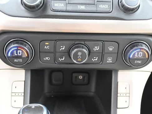 Used 2017 GMC Acadia Denali AWD/4WD image 26