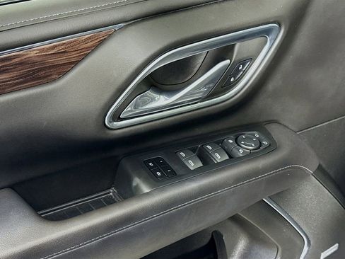 Used 2023 Chevrolet Tahoe Z71 w/ Luxury Package image 18