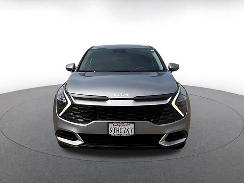 Used 2025 Kia Sportage LX image 4