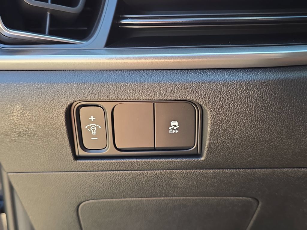 New 2026 Kia Sorento LX FWD image 27