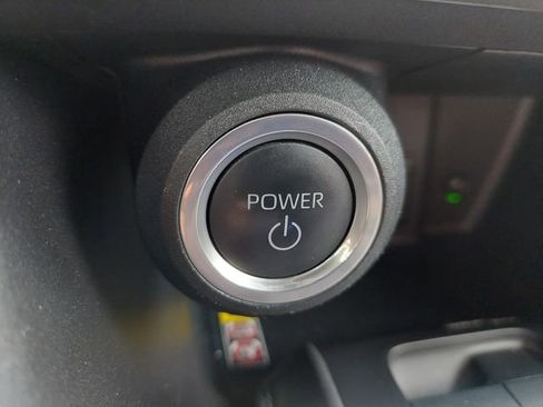 Used 2024 Toyota Venza LE AWD/4WD image 26