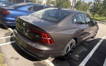 Used 2023 Volvo S60 B5 Core w/ Climate Package FWD image 2