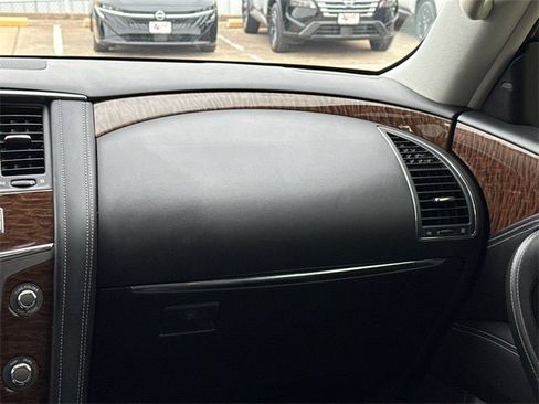 Used 2018 Nissan Armada Platinum w/ Interior Lighting Package image 17