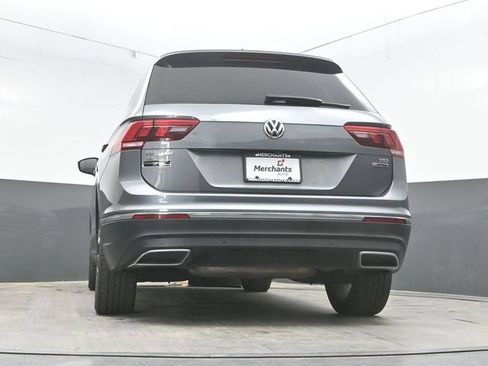 Used 2018 Volkswagen Tiguan SEL Premium AWD/4WD image 40
