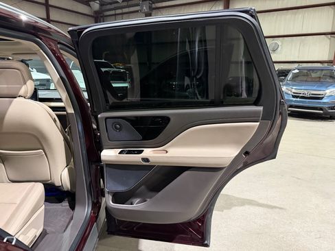 Used 2020 Lincoln Aviator Reserve w/ Equipment Group 201A AWD/4WD image 20