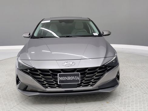 Used 2023 Hyundai Elantra Limited image 2