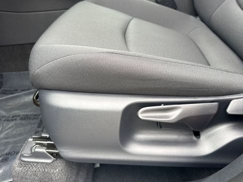 Used 2026 Toyota Corolla Cross LE FWD image 14
