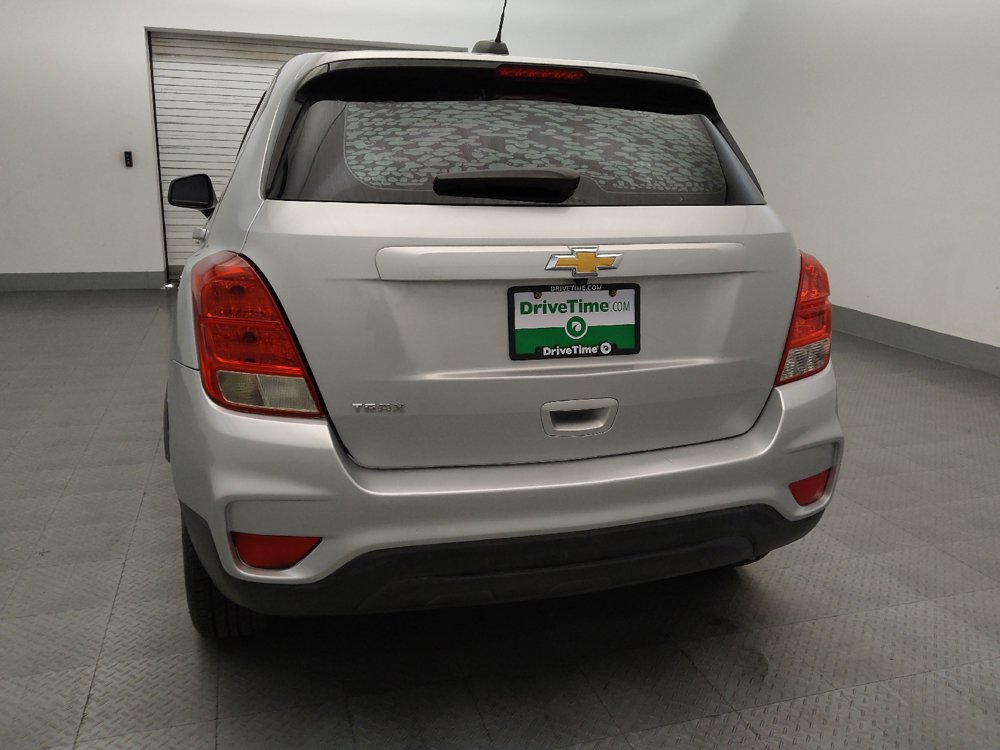 Used 2018 Chevrolet Trax LS w/ LPO, Cargo Package FWD image 6