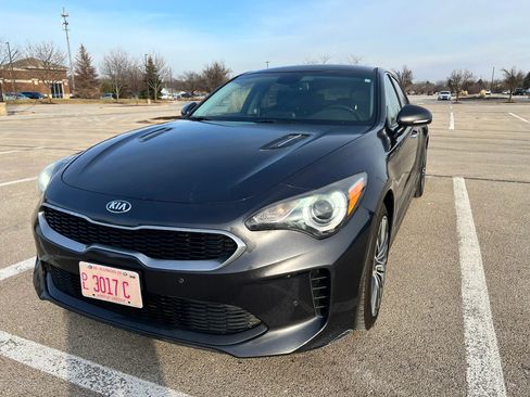 Used 2019 Kia Stinger RWD image 2