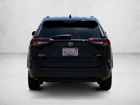 Used 2025 Toyota RAV4 XLE FWD image 8