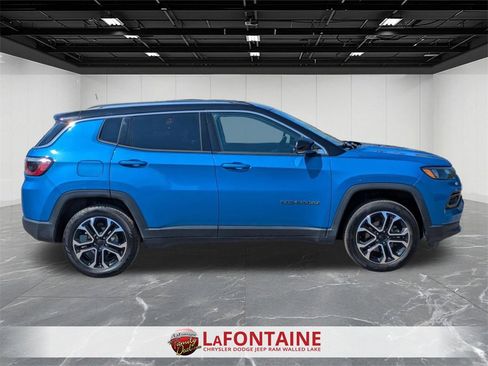 Certified 2022 Jeep Compass Limited image 5
