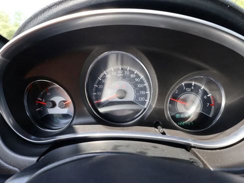 Used 2012 Chrysler 200 Touring FWD image 19