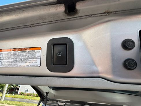 Used 2018 Toyota Sienna XLE w/ XLE Navigation Package FWD image 21