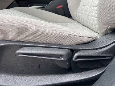 New 2026 Honda HR-V LX image 23