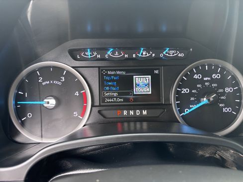 Used 2021 Ford F350 XLT w/ XLT Premium Package AWD/4WD image 14