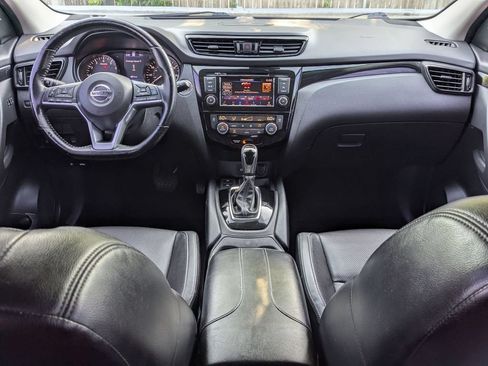 Used 2022 Nissan Rogue Sport SL w/ Premium Package FWD image 24