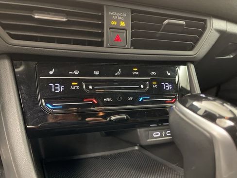 Used 2025 Volkswagen Jetta Sport image 14