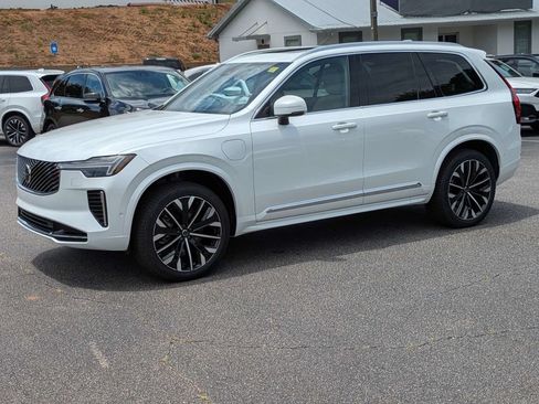New 2026 Volvo XC90 T8 Plus w/ Protection Package Premier AWD/4WD image 2