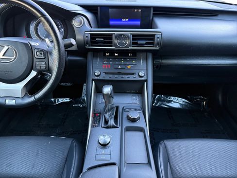 Used 2020 Lexus IS 300 F Sport image 11