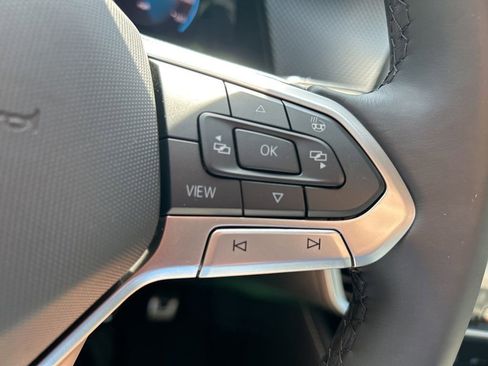 Used 2024 Volkswagen Atlas Cross Sport SEL Premium R-Line image 22