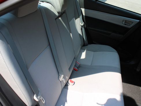 Used 2015 Toyota Corolla LE FWD image 25