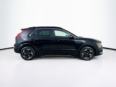 Used 2023 Kia Niro Wind w/ Wind Preserve Package FWD image 10
