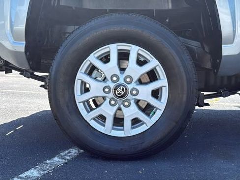 Used 2025 Toyota Tacoma SR5 w/ SR5 Upgrade Package RWD image 9