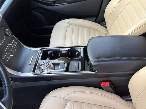 Used 2019 Ford Edge SEL w/ Equipment Group 201A FWD image 20