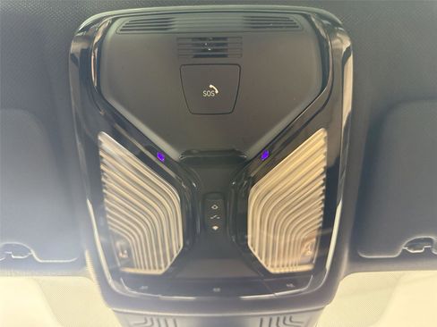 Used 2017 BMW 530i image 24