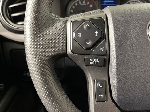 Certified 2023 Toyota Tacoma TRD Off-Road image 26