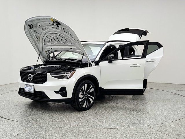 Used 2023 Volvo XC40 B5 Ultimate w/ Climate Package AWD/4WD image 9