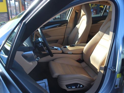 Used 2018 Porsche Panamera 4 AWD/4WD image 14