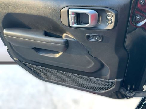 Used 2023 Jeep Wrangler Unlimited Rubicon 4xe image 20