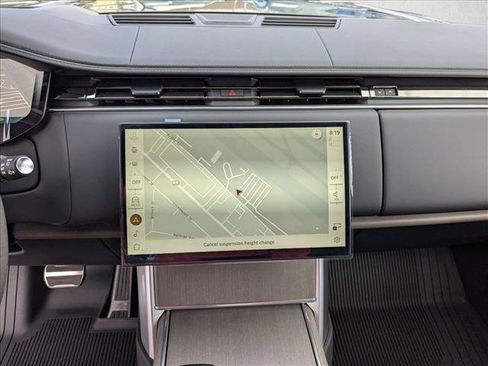 New 2026 Land Rover Range Rover SV image 12