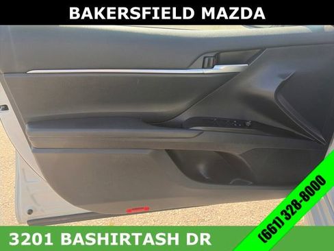 Used 2024 Toyota Camry SE image 10