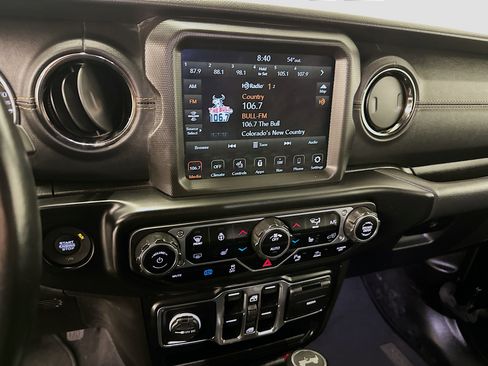 Used 2021 Jeep Wrangler Unlimited Sahara image 26