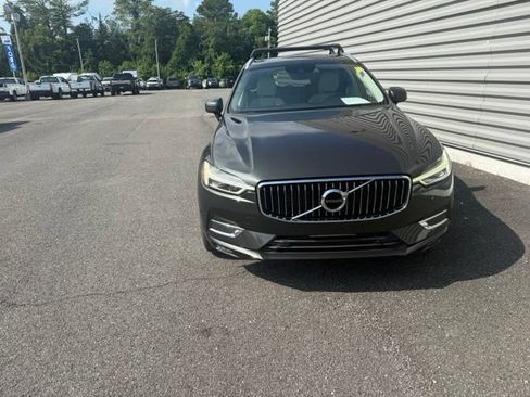 Used 2018 Volvo XC60 T5 Inscription w/ Luxury Seat Package AWD/4WD image 11