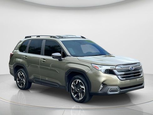 Used 2025 Subaru Forester Limited w/ Popular Package #2 AWD/4WD image 5
