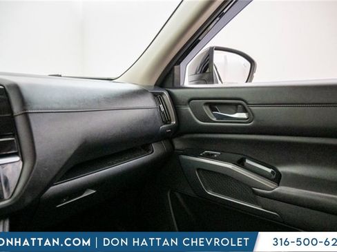 Used 2023 Nissan Pathfinder SL image 14