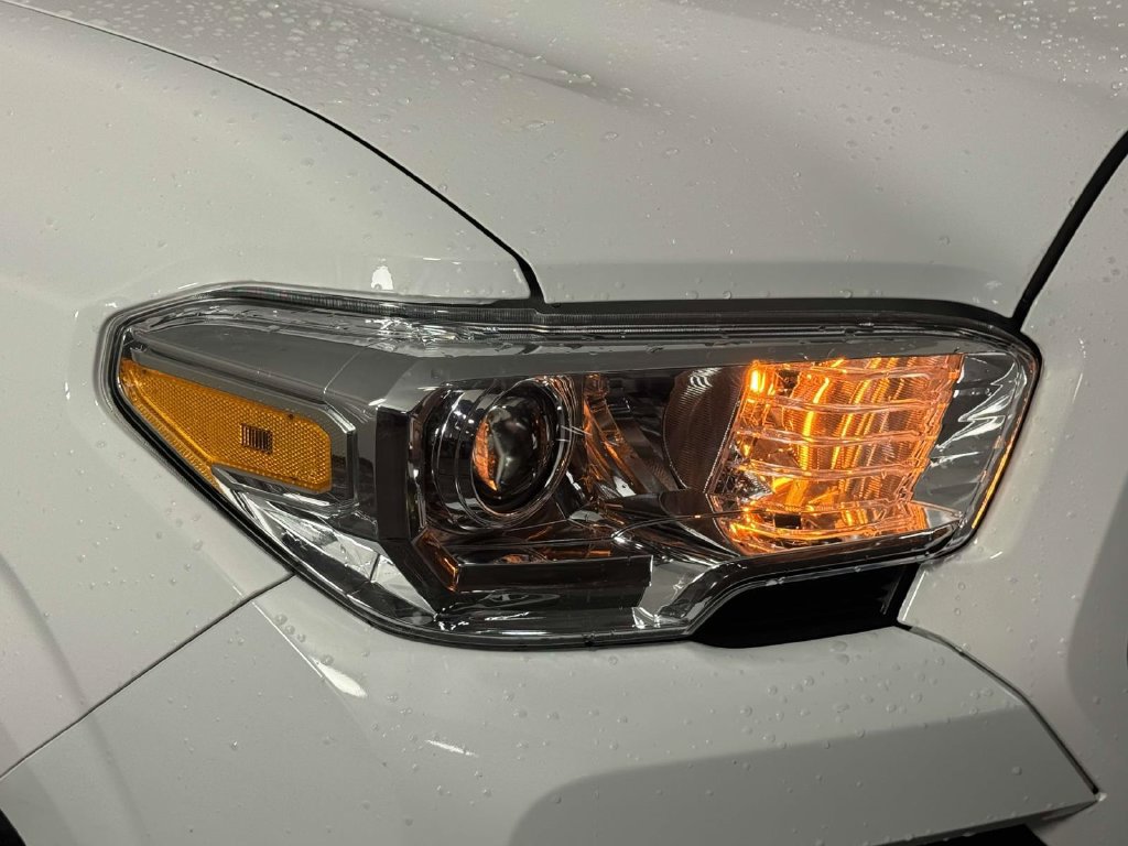 Used 2017 Toyota Tacoma SR w/ SR Convenience Package AWD/4WD image 15