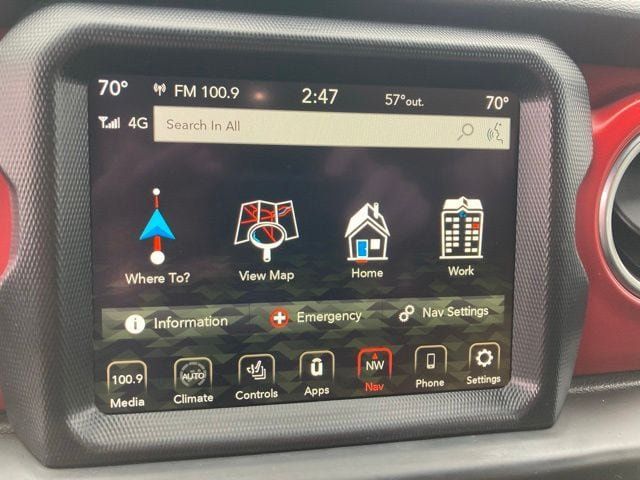 Used 2023 Jeep Wrangler Rubicon w/ Cold Weather Group AWD/4WD image 34