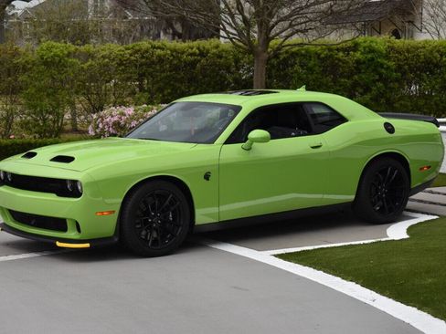 Used 2023 Dodge Challenger SRT Hellcat RWD image 12