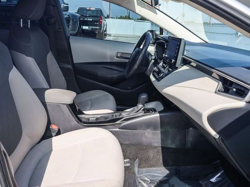 Used 2022 Toyota Corolla LE image 17