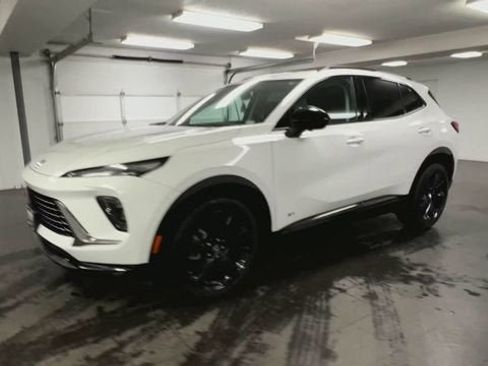 Certified 2025 Buick Envision Sport Touring image 4