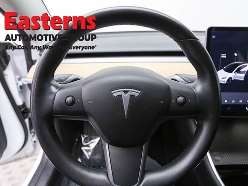 Used 2018 Tesla Model 3 Long Range image 10