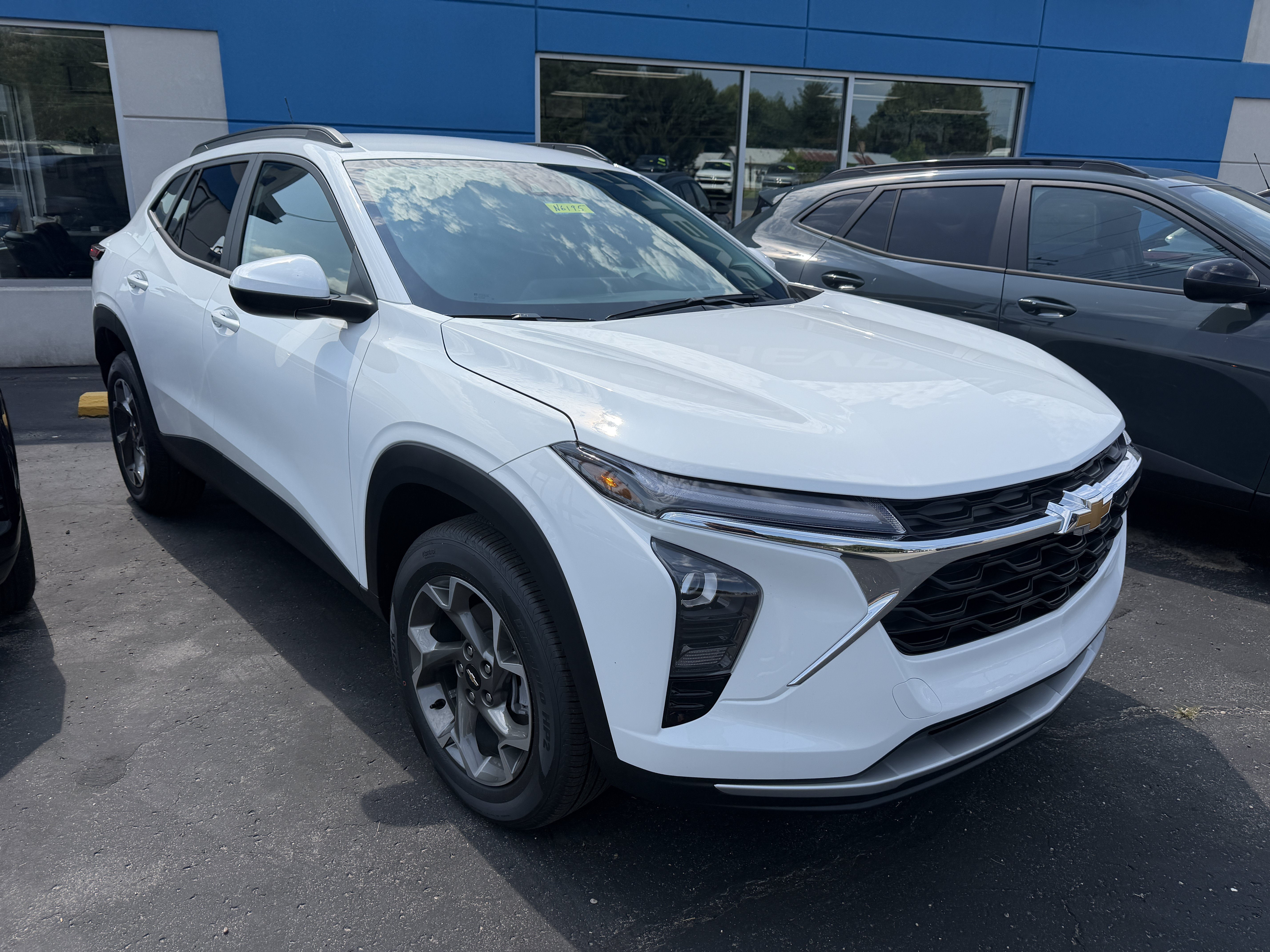 New 2026 Chevrolet Trax LT w/ Driver Confidence Package FWD image 2