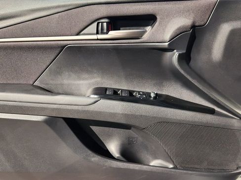 Used 2025 Toyota Camry LE image 21